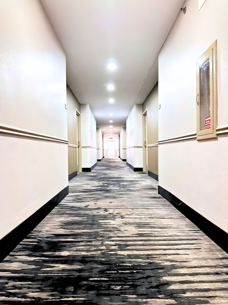 Quality Inn Fort Worth Downtown East - photo 31