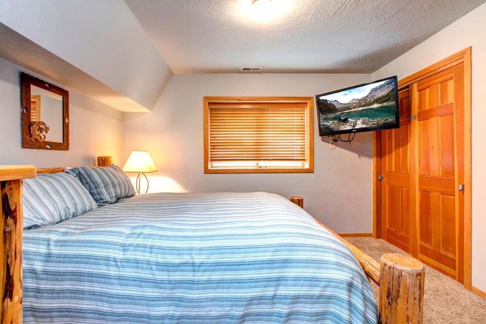 KBM Resorts Private Home Fantastic views Hot Tub AC Easy Walk to Resort and Main St. PLA 1155 - photo 7