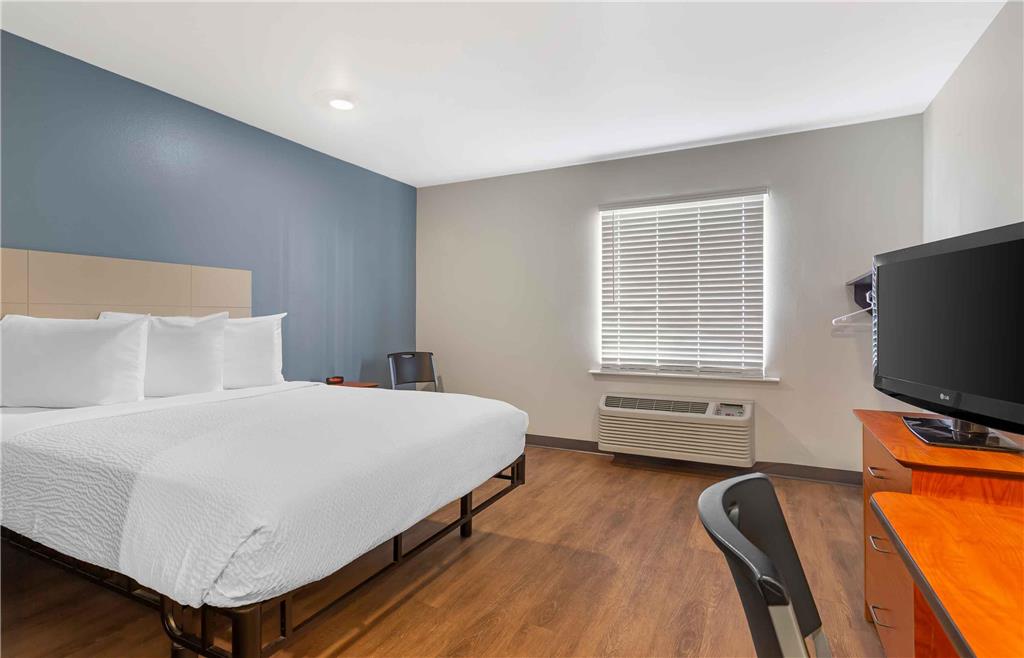 WoodSpring Suites Fort Myers Southeast - photo 11