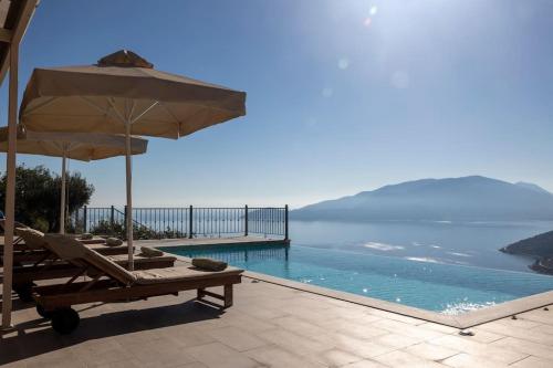 Remvi Villa — 4-Star Luxury Hotel in None, Greece