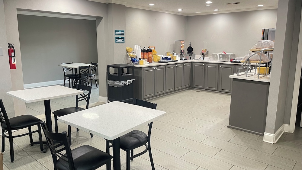 Homegate Inn And Suites Collierville TN - photo 21