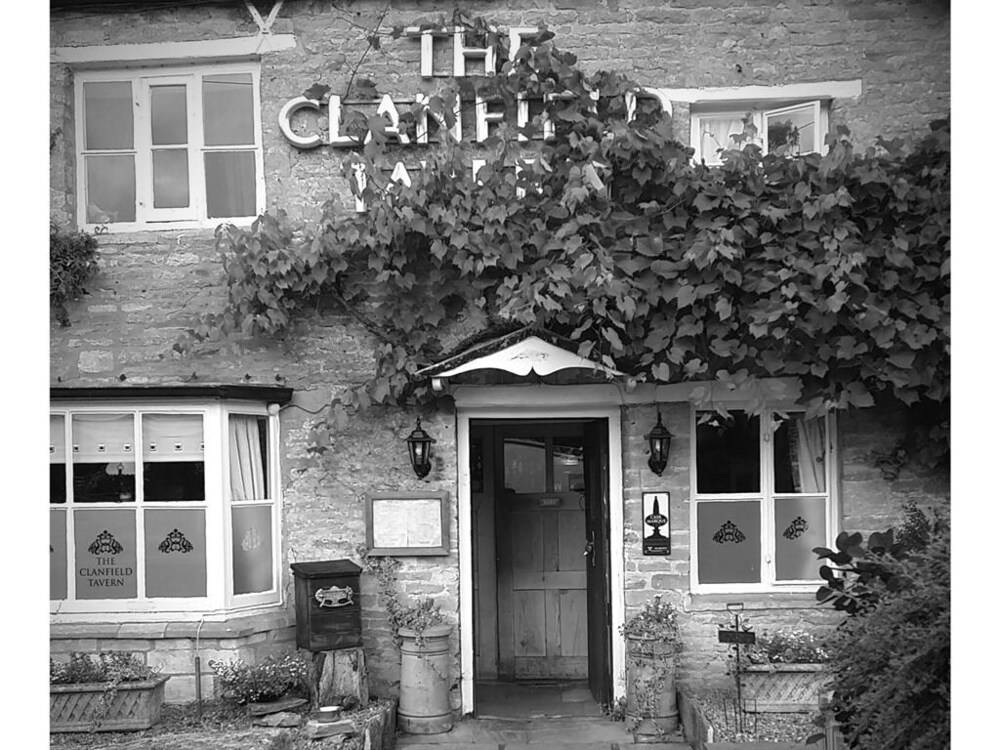 The Clanfield Tavern — Bampton — photo 5