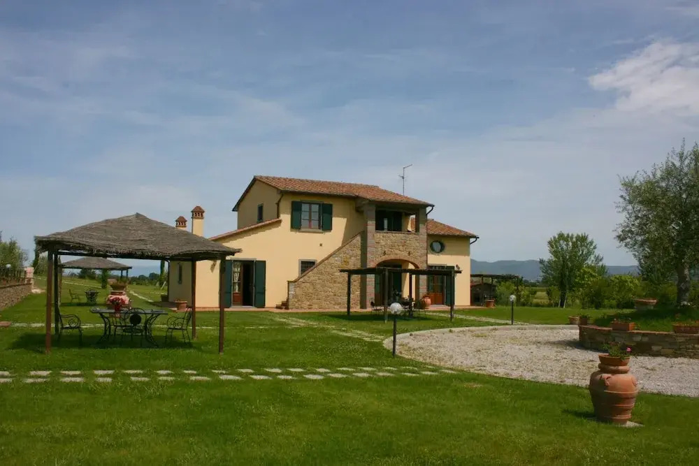 Podere Marcigliano — 4-Star Luxury Hotel in Cortona, Italy