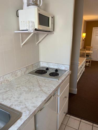 The Admiral Hotel Motel - photo 181