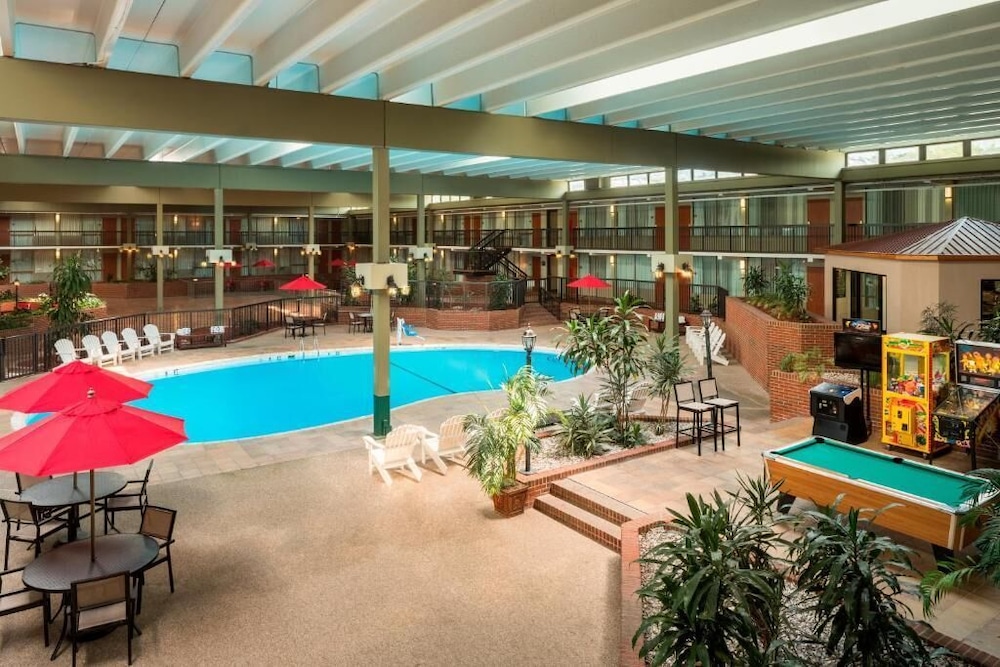 Ramada by Wyndham Indiana - photo 13