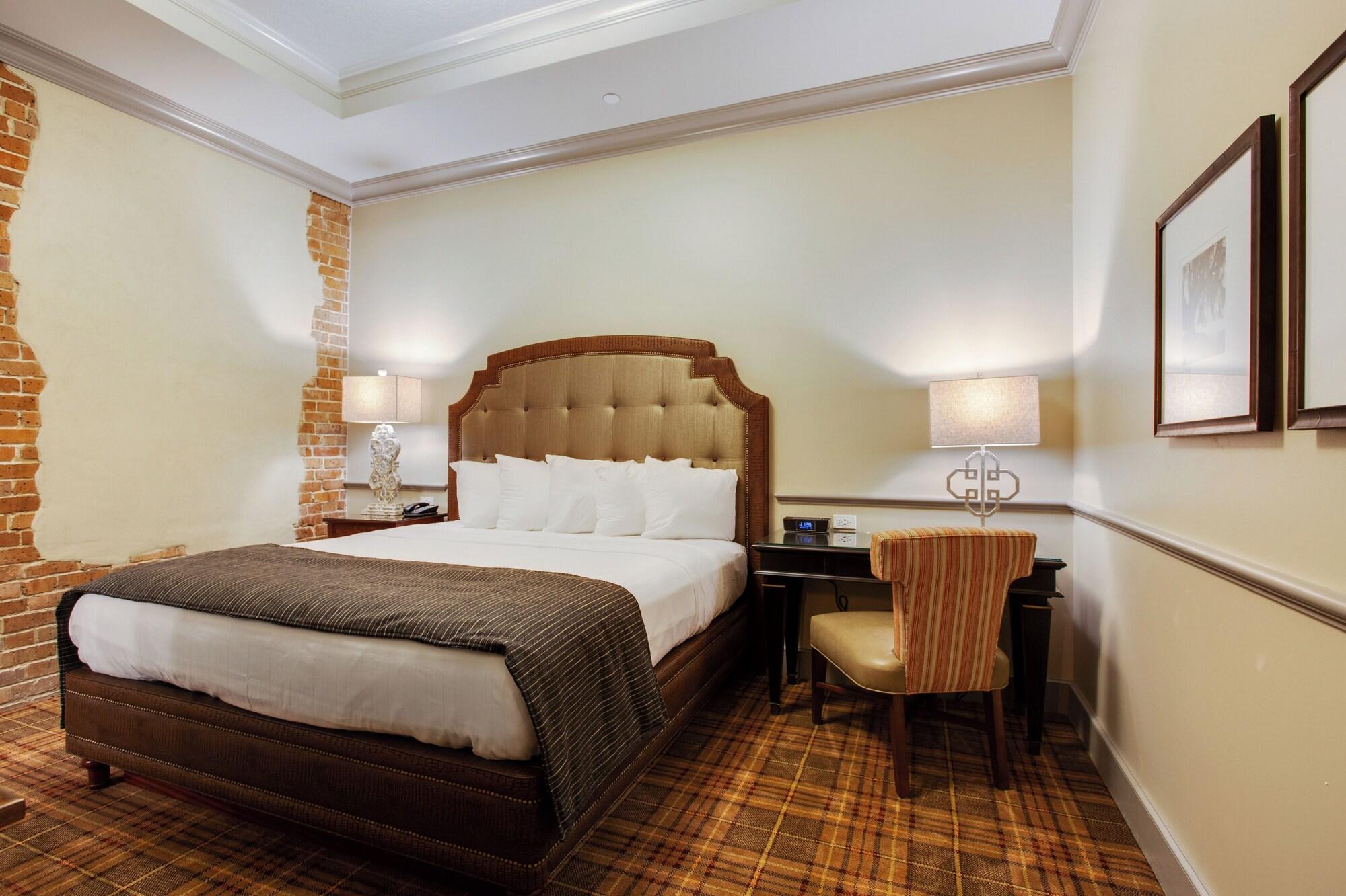 The Brakeman Hotel - photo 11