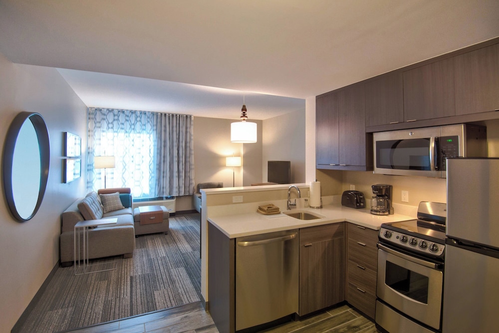 TownePlace Suites by Marriott Miami Airport - photo 23