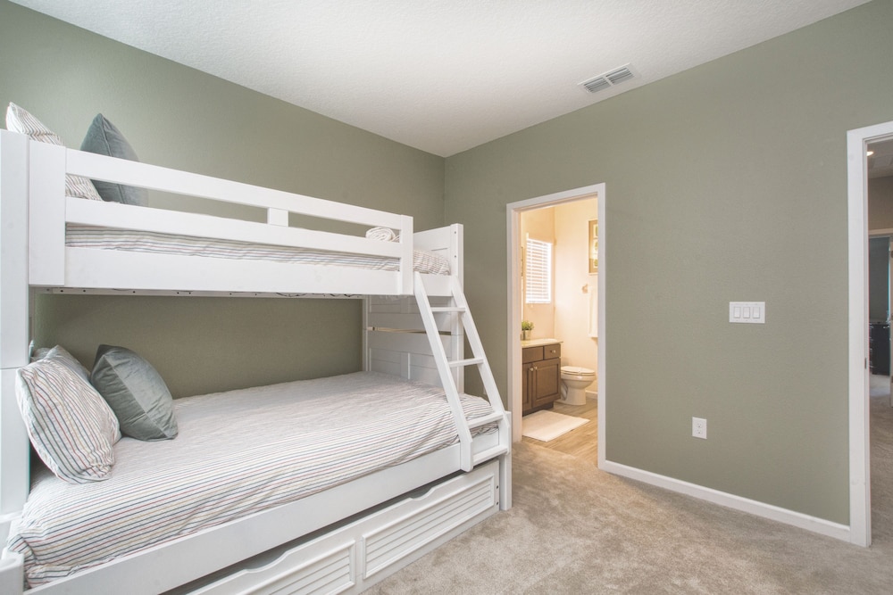 Sonoma Resort 3800 Oakville Avenue - photo 8