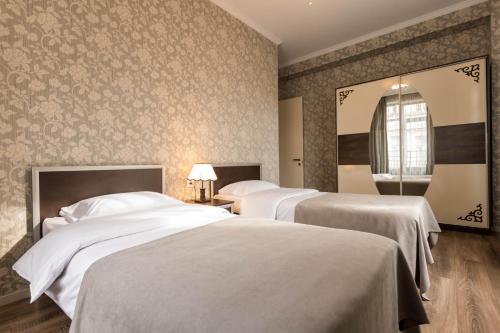 City Center Luxe Apartment