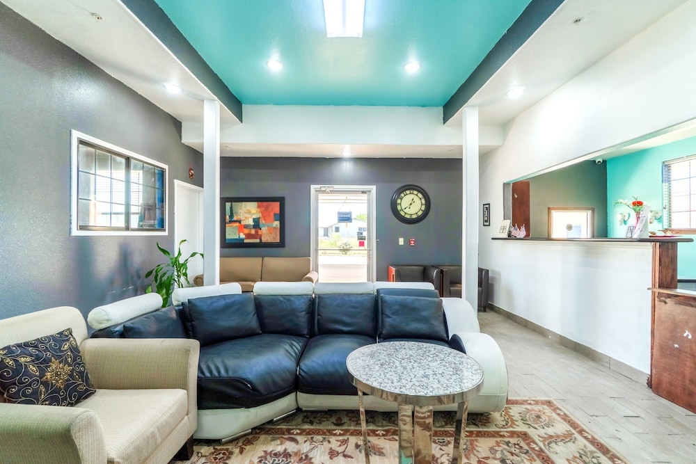 Atria Extended Stays By OYO Jourdanton - photo 28