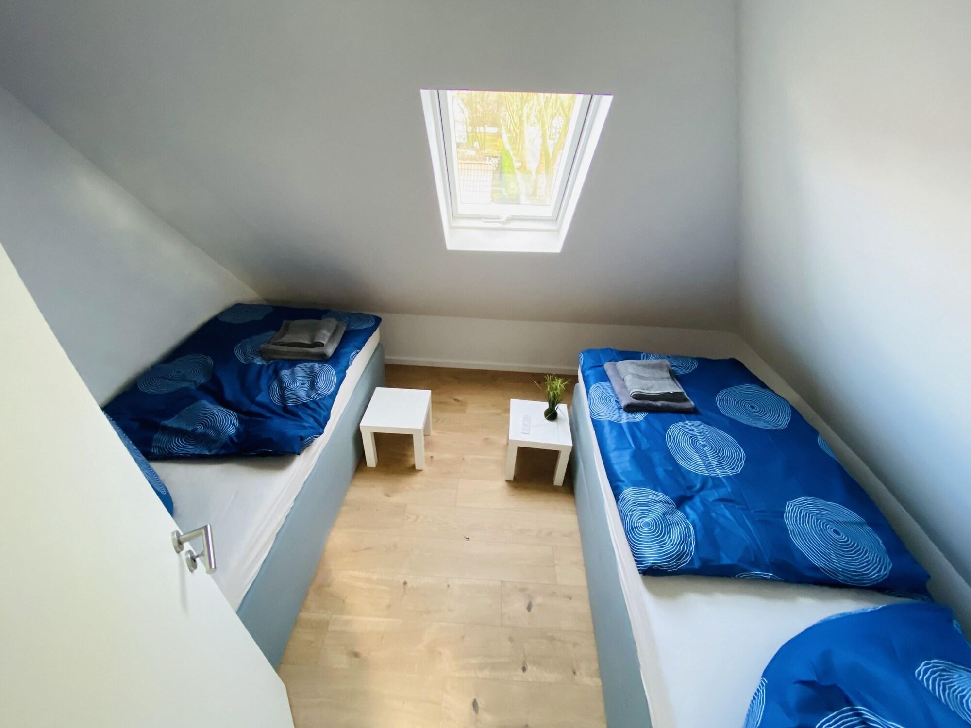 House l 10 Beds l 5 Bedrooms l 4 Bathrooms l WI FI — 4-Star Luxury Hotel in Lippstadt, Germany