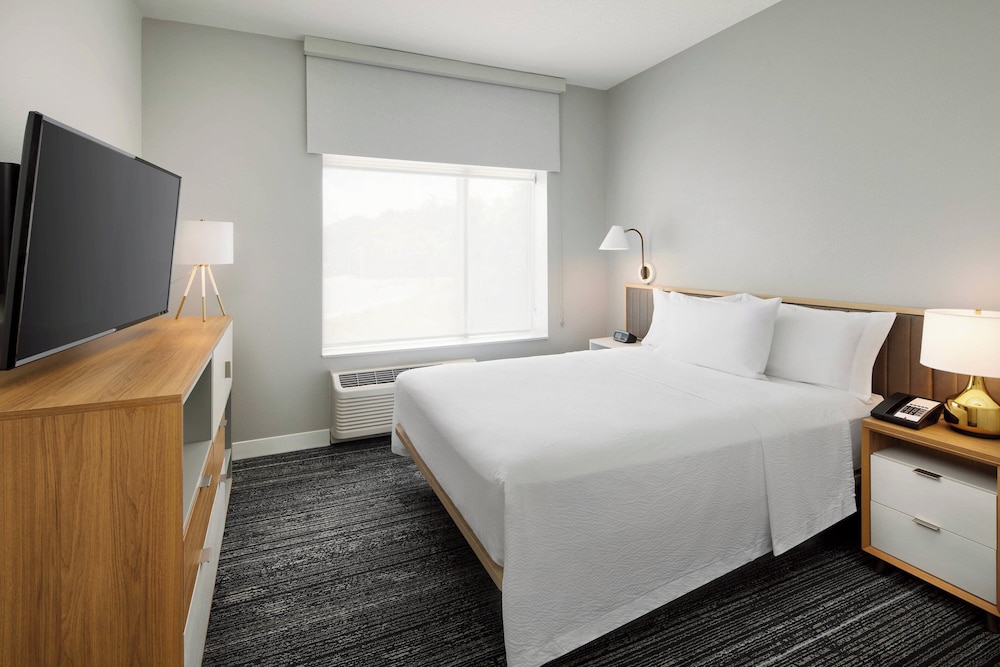 TownePlace Suites by Marriott Plant City - photo 13