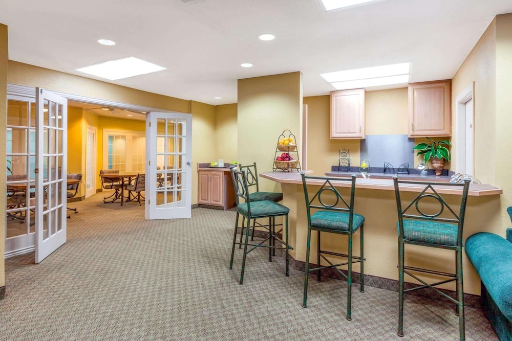 Baymont by Wyndham Amarillo West Amarillo - photo 15