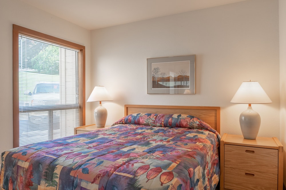Wapato Point Resort - photo 13