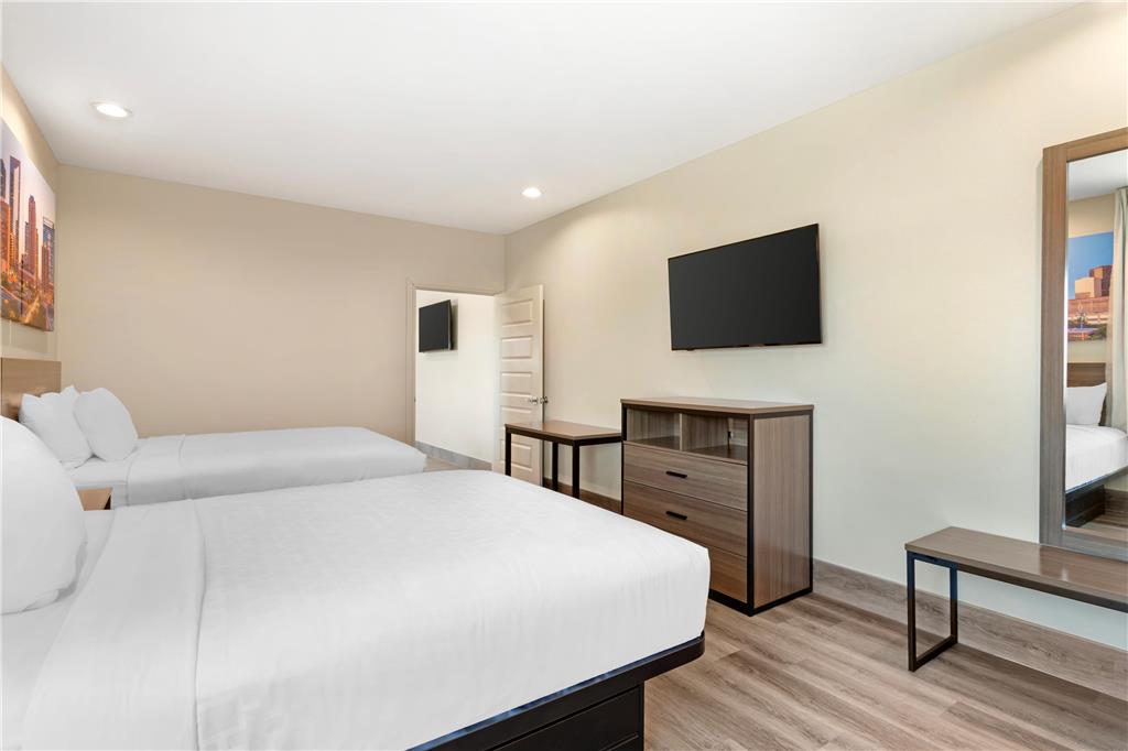Clarion Pointe Spring Houston North - photo 21