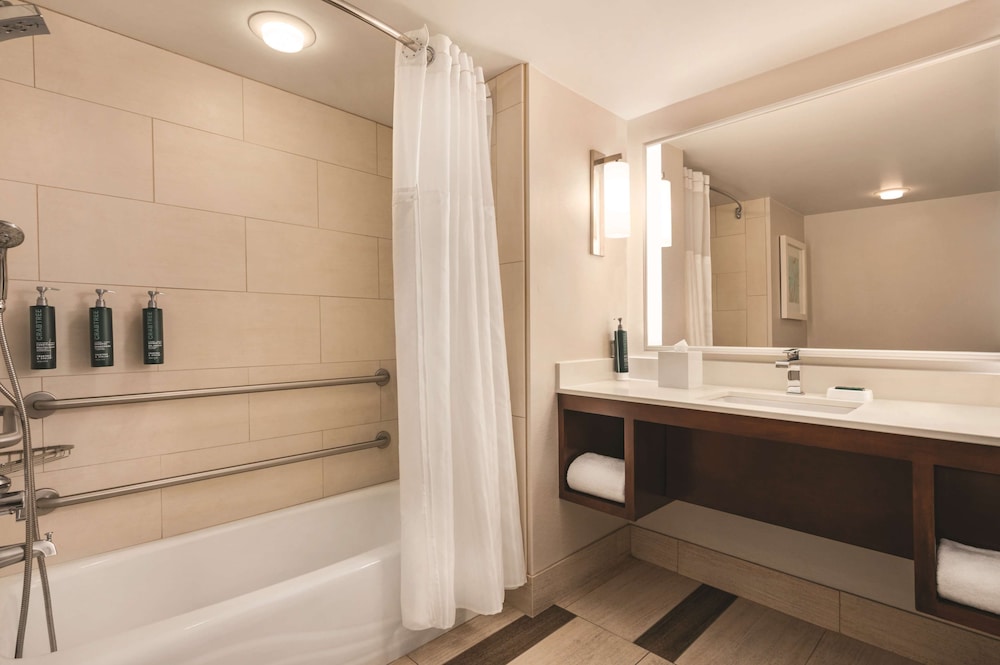 Hilton Naples - photo 17
