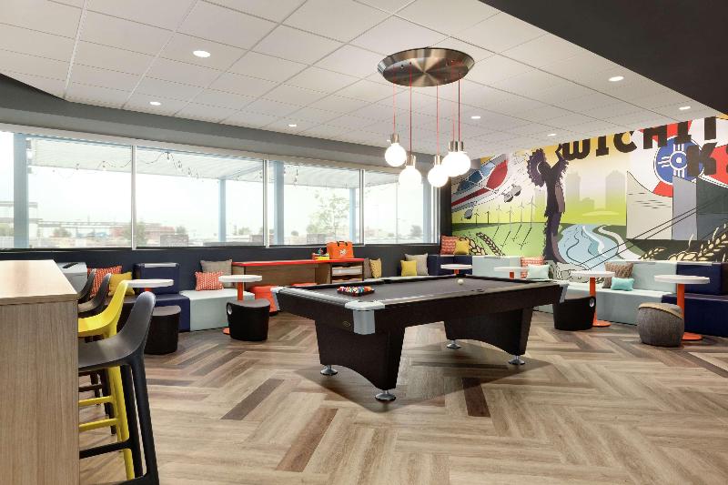 Tru by Hilton Wichita Northeast - photo 9