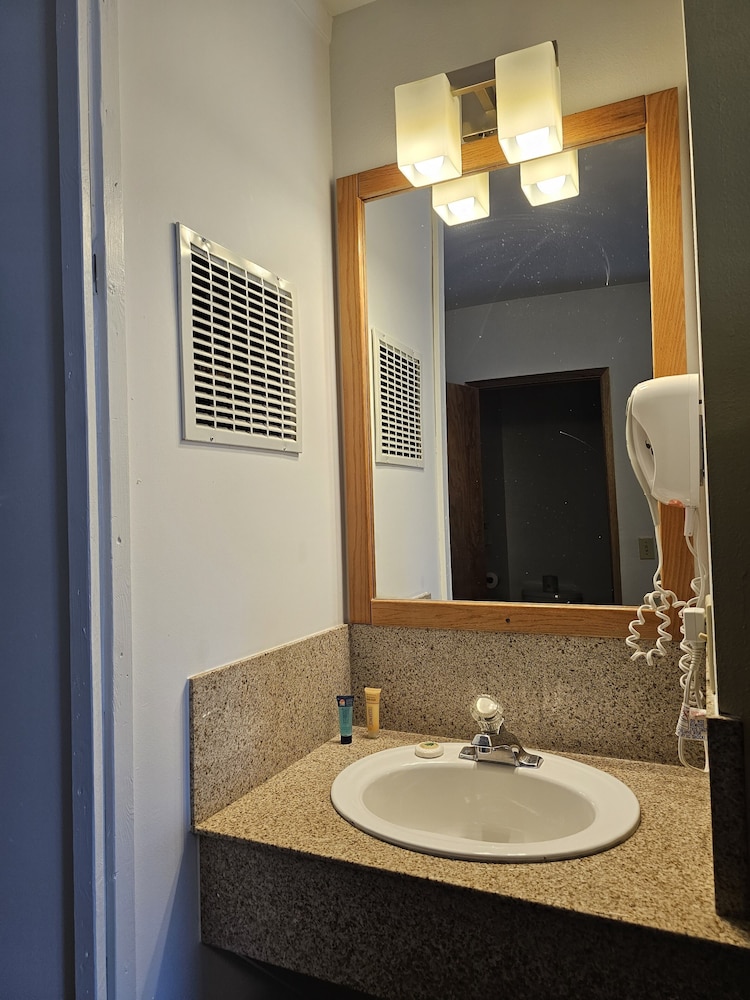 Cle Elum Travelers Inn - photo 19