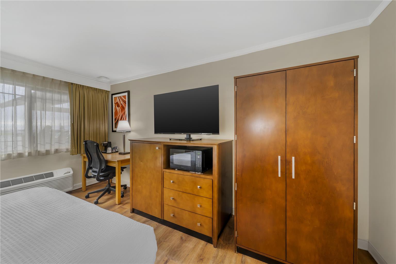 Best Western Plus Northwoods Inn - photo 34