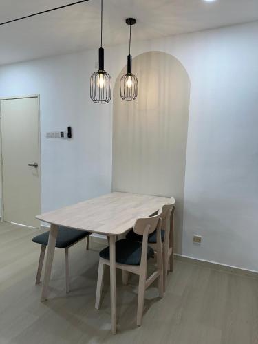 3Story Family Suites 7pax Ikea Batu Kawan 5min in Simpang Empat, Malaysia