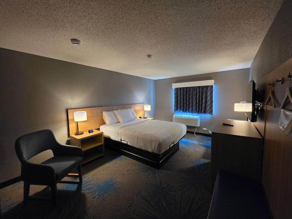Rodeway Inn Waukegan Gurnee - photo 2