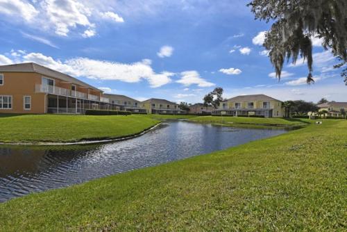 Beautiful 3 Bed Villa 10 Minutes From Disney 17440 Serenity Resort townhouse - photo 19