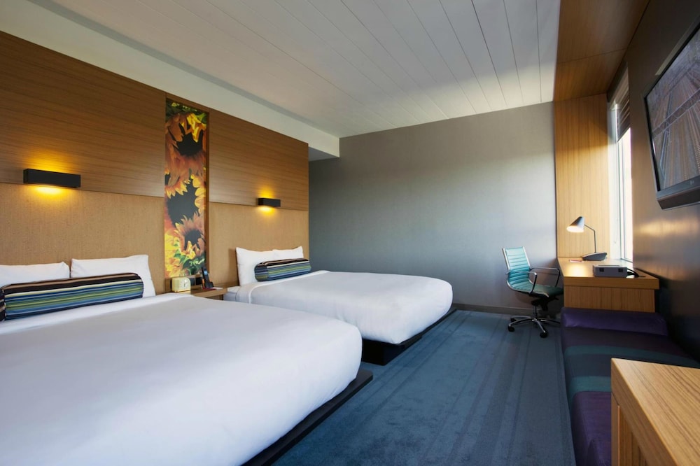 Aloft Portland Airport at Cascade Station - photo 11
