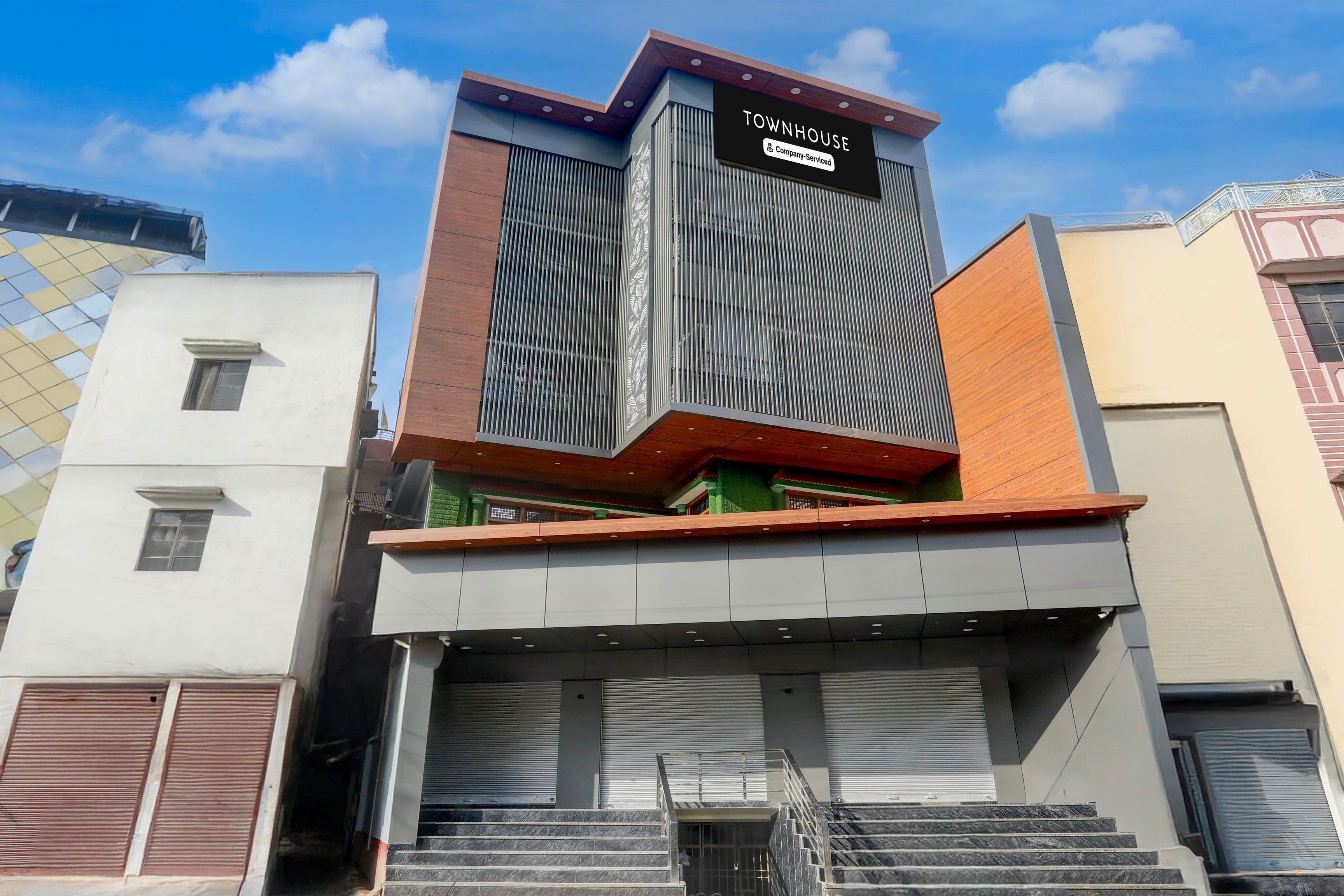 Super Townhouse Vishwanath Temple Varanasi — 4-Star Luxury Hotel in Varanasi, India