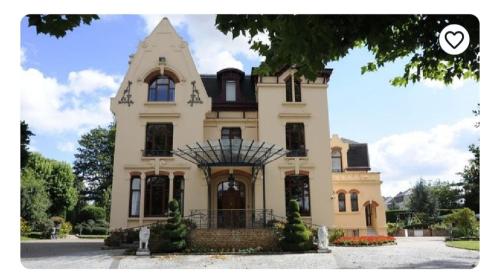 Le Manoir de la Mantille Plumetis — hotel in Caudry