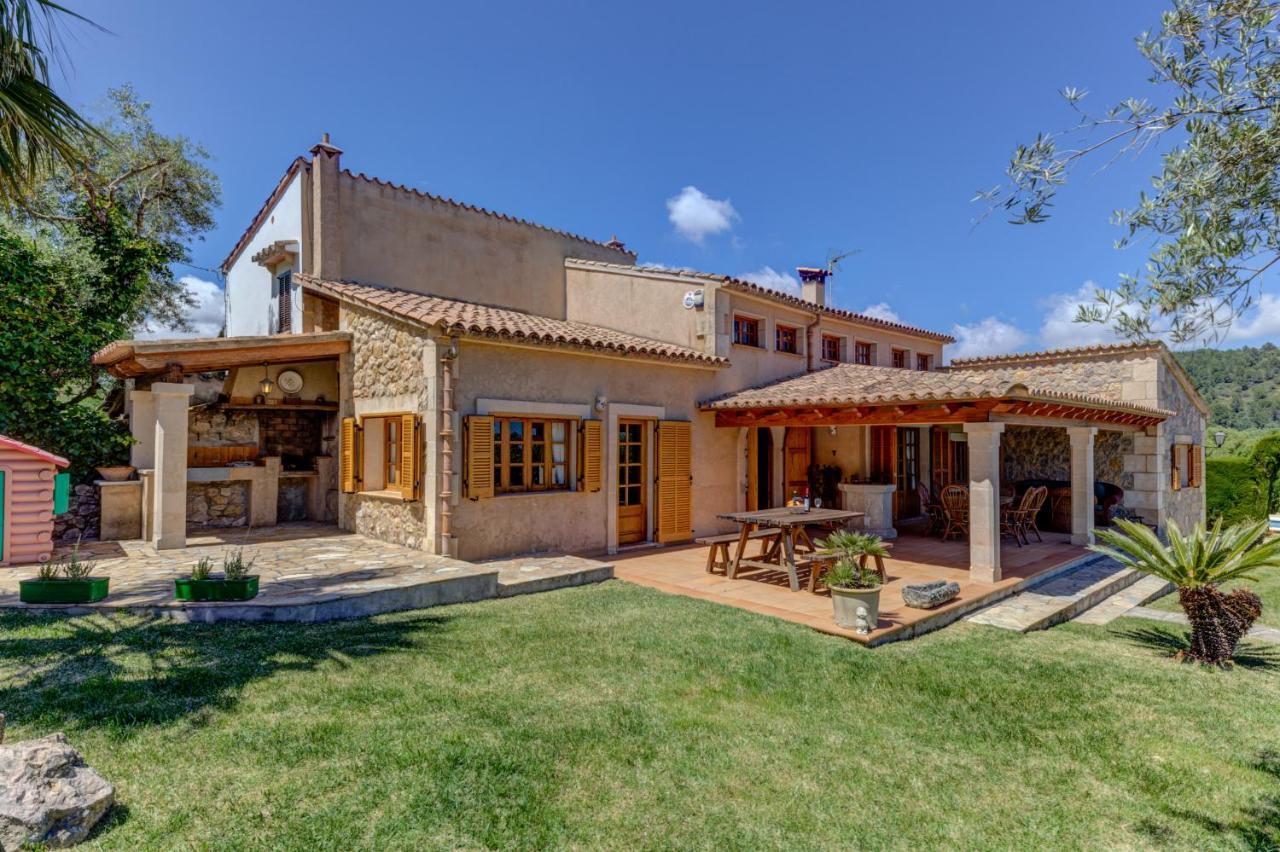 Villa Can Martin by Sealand Villas — 4-Star Luxury Hotel in Pollenca, Spain