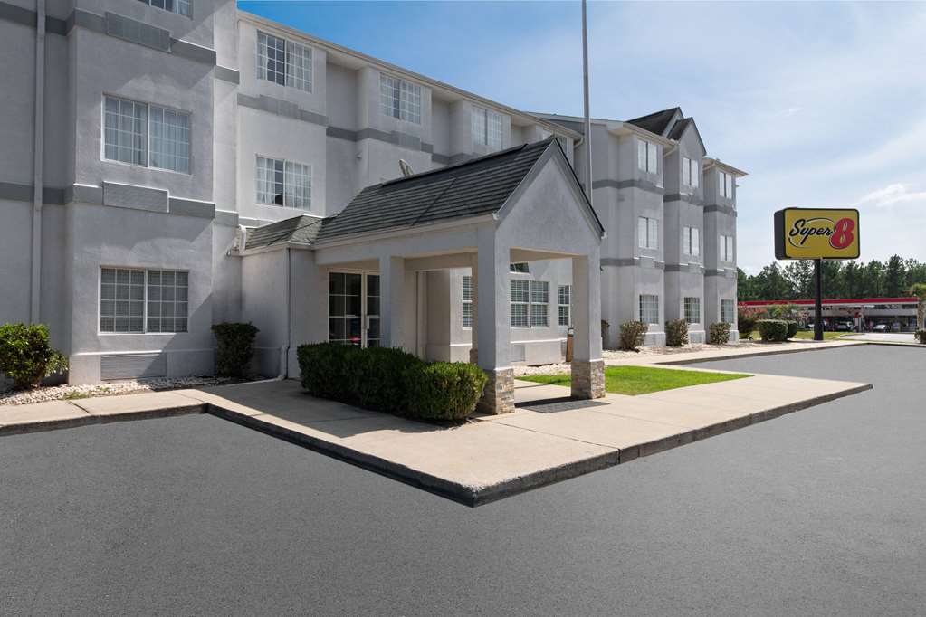 Super 8 by Wyndham Harbison Parkridge Hospital - photo 4