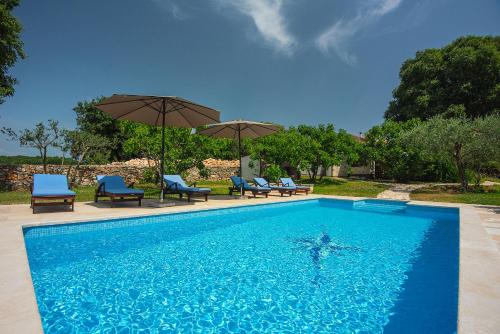 Villa Altura — 4-Star Luxury Hotel in Liznjan, Croatia