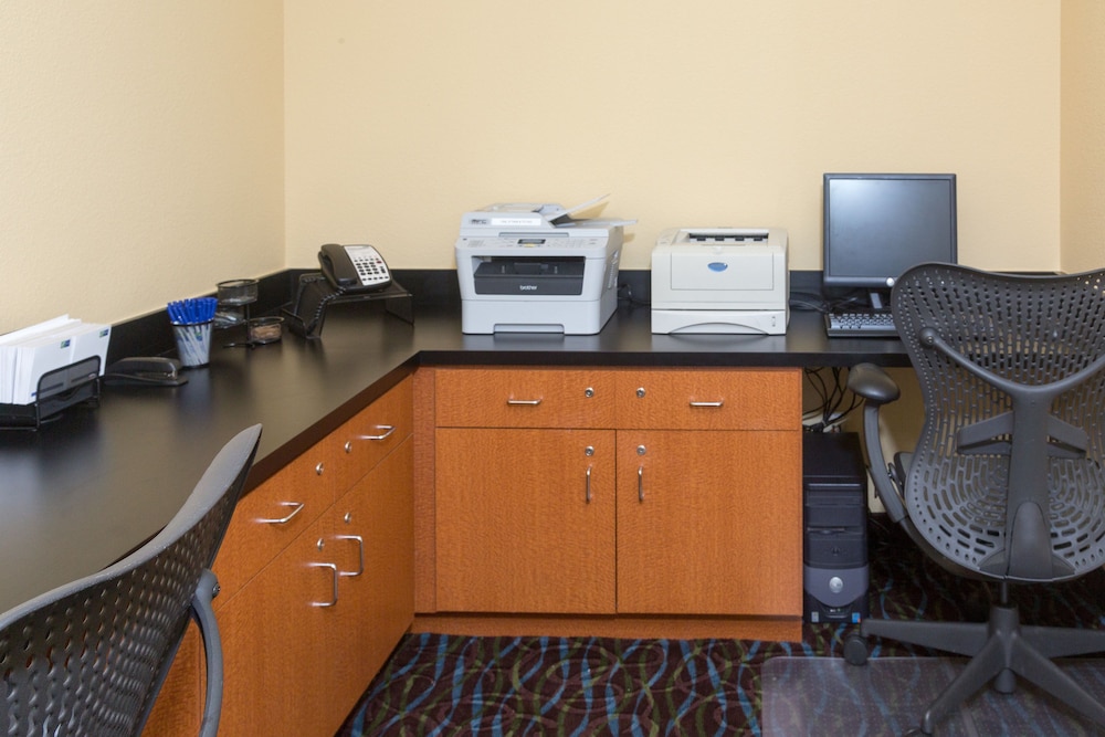 Holiday Inn Express & Suites Jacksonville Airport by IHG - photo 49