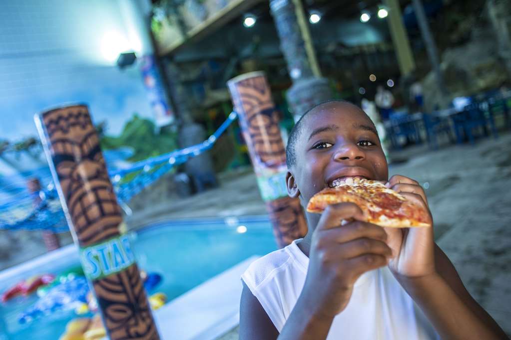 Edgewater Hotel & Waterpark - photo 13