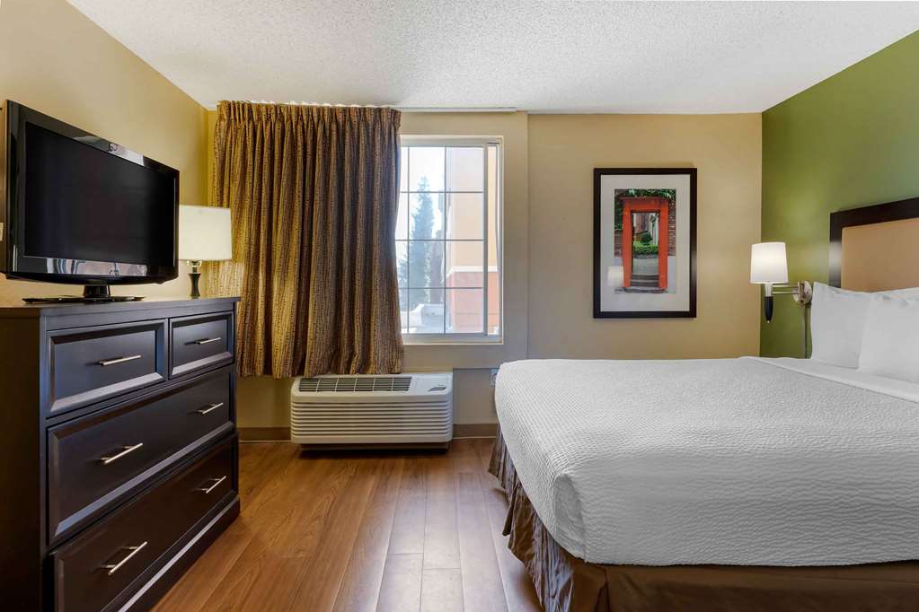 Extended Stay America Suites Newark Woodbridge - photo 40