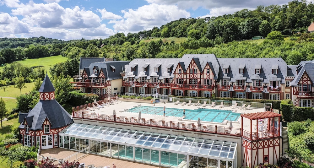 Résidence Premium & Spa Houlgate Pierre & Vacances — 4-Star Luxury Hotel in Houlgate, France