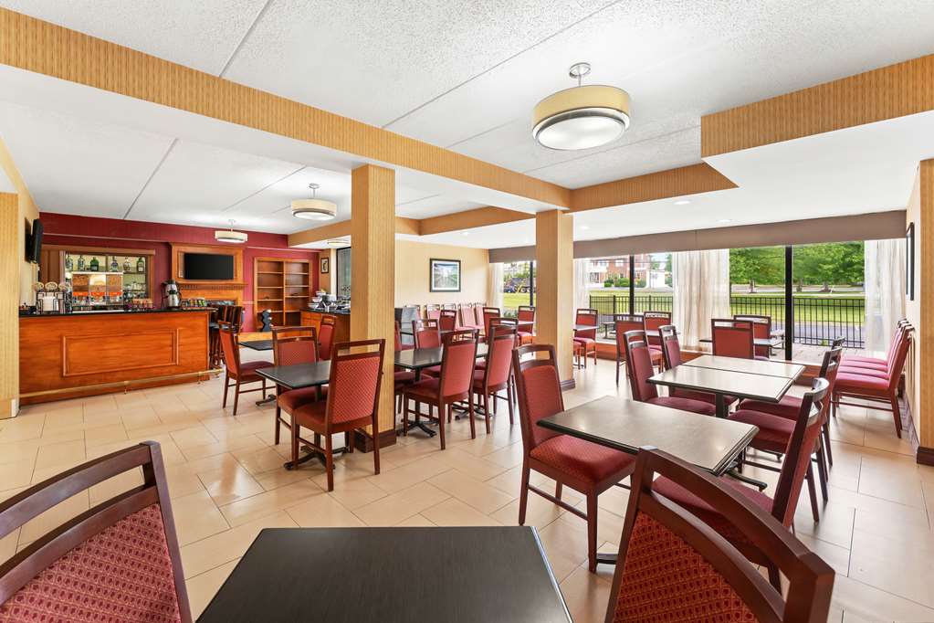 Comfort Inn Lehigh Valley West Allentown - photo 32