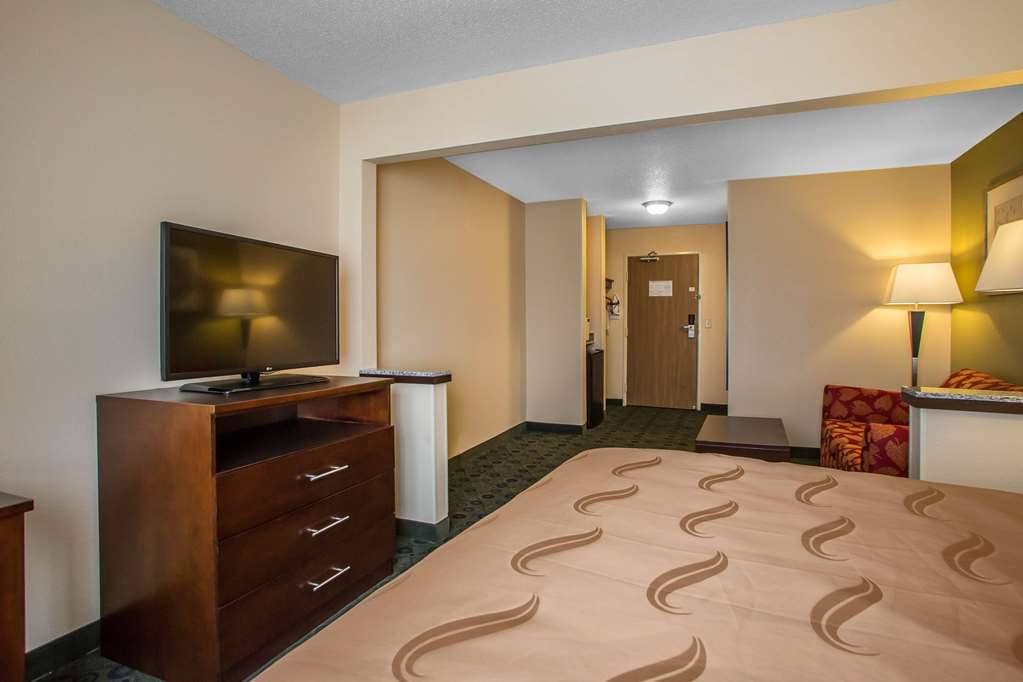 Quality Inn & Suites Bloomington I 55 and I 74 - photo 29