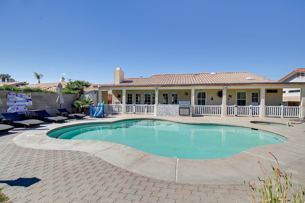 Palm Desert Oasis W Hot Tub 1 Mi To Golf — Palm Desert