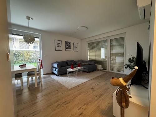 BA Apartment with free garage parking and garden — 4-Star Luxury Hotel in Bratislava, Slovakia