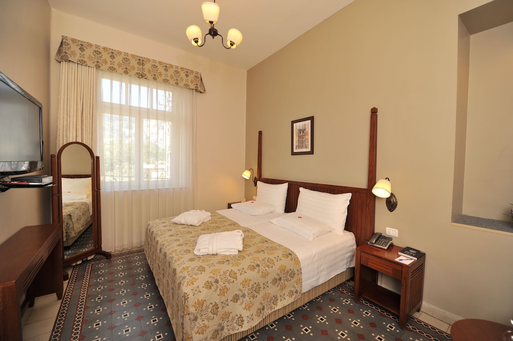 Colony Hotel Haifa — 4-Star Luxury Hotel in Haifa, Israel