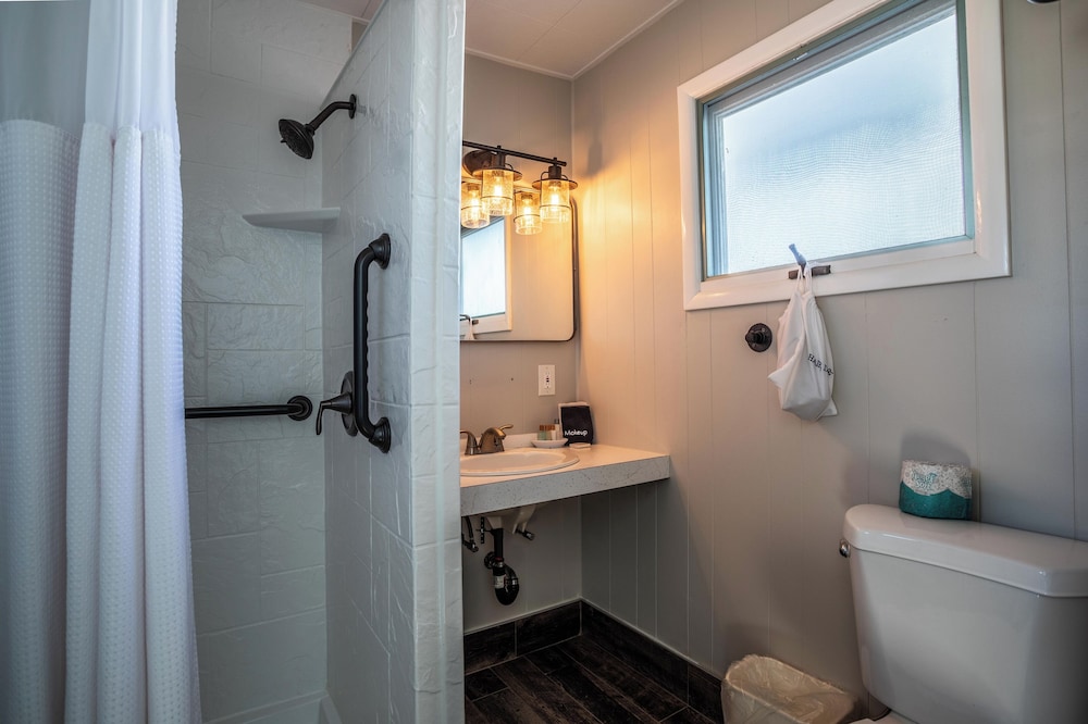 Beachfront Inn - photo 64