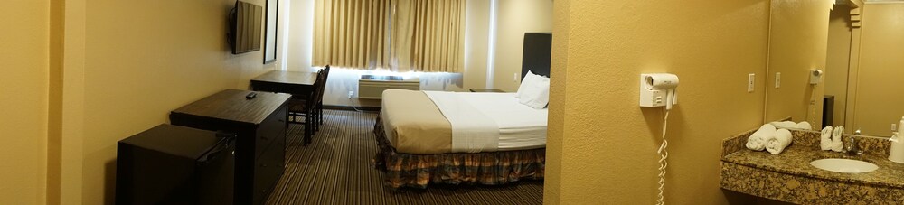 Hollywood Inn Express South - photo 8