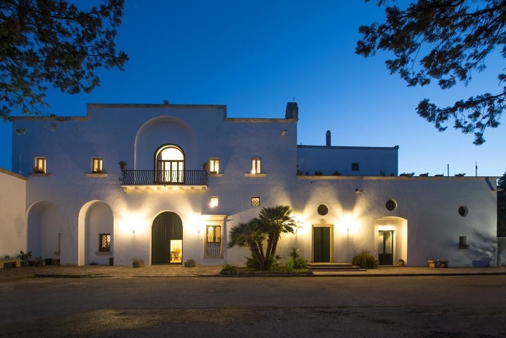 La Foresteria dell'Astore — 4-Star Luxury Hotel in Cutrofiano, Italy
