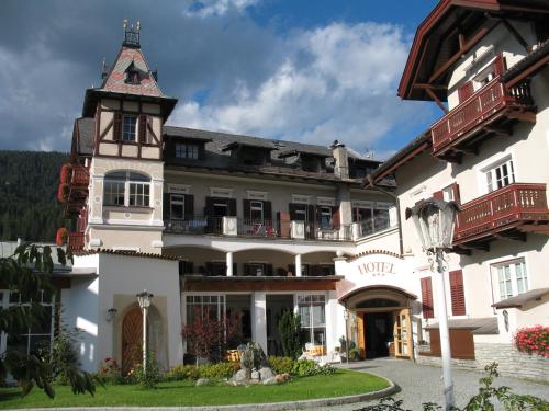 Hotel Bachmann — Villabassa