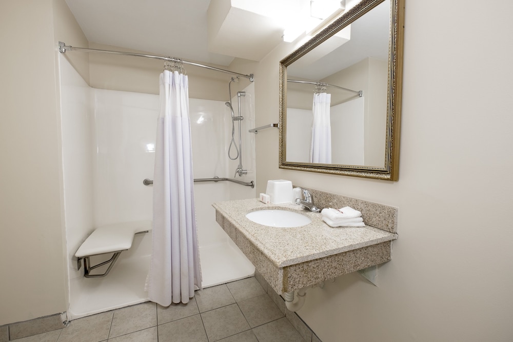 Red Roof Inn Bishopville - photo 20