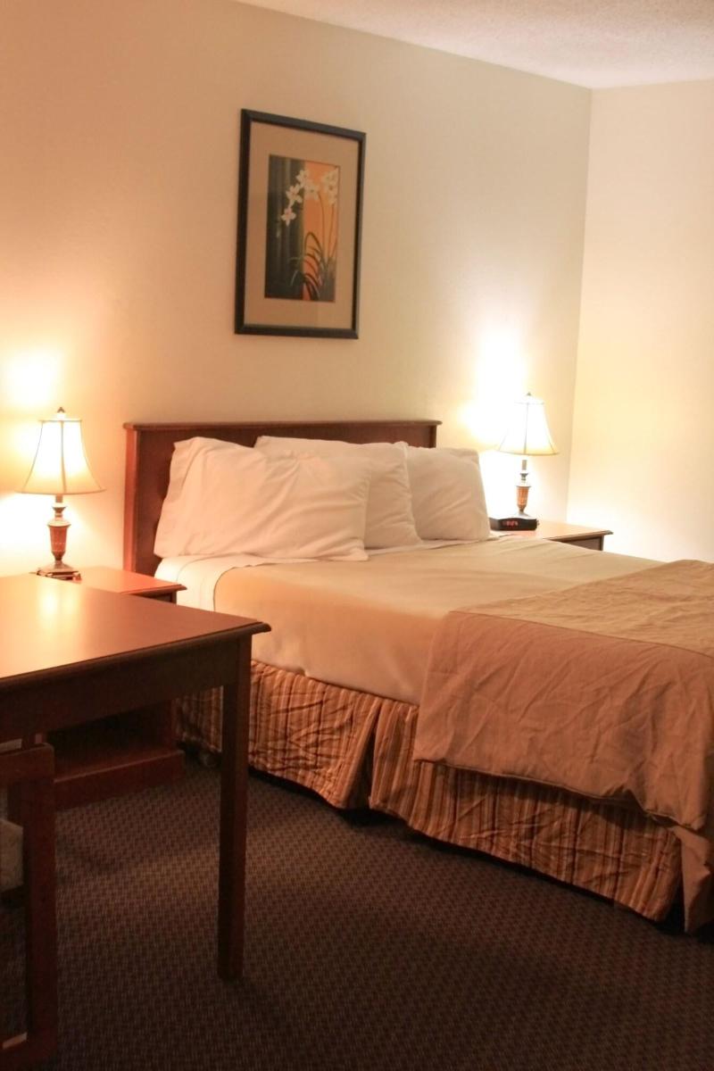 American Travel Inn - photo 14