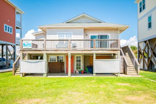 Coastal Breeze by Oak Island Accommodations - featured photo