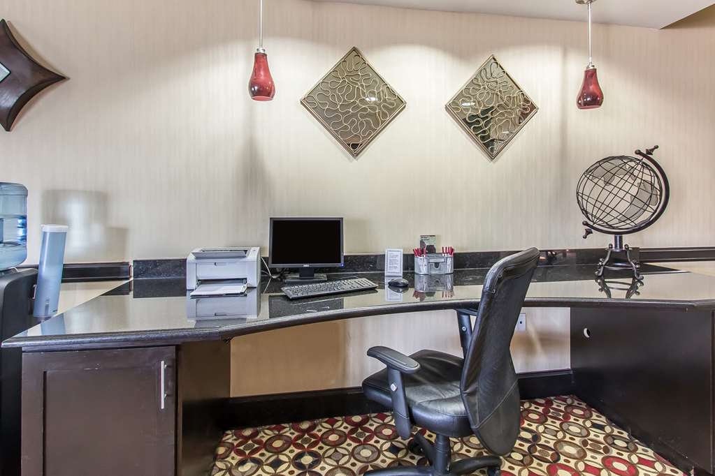 Comfort Suites Lawton Near Fort Sill - photo 18