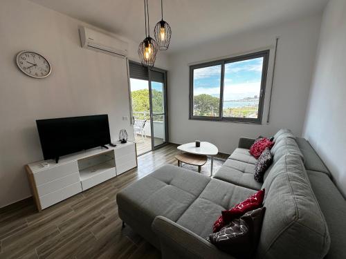 Sunset Apartment — 4-Star Luxury Hotel in Golem, Albania
